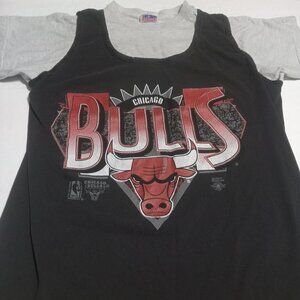 VTG Trench Ultra 90's Chicago Bulls SS T Shirt Size L Made in USA